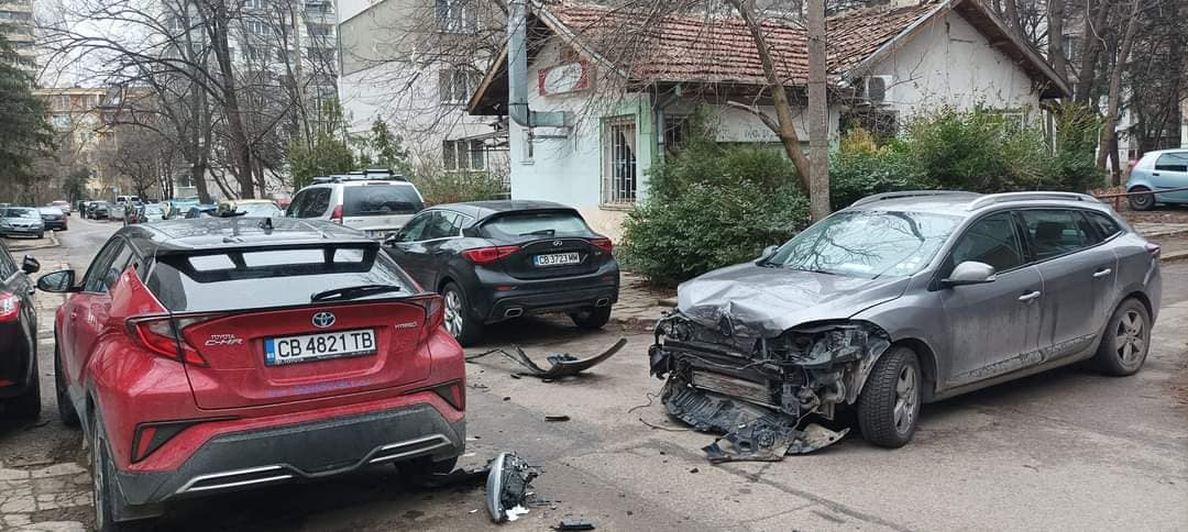Голяма беля на малка уличка в София! Бягайте от там СНИМКИ
