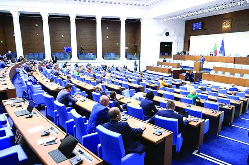 НСИ с последни данни за заплатите на депутатите у нас 