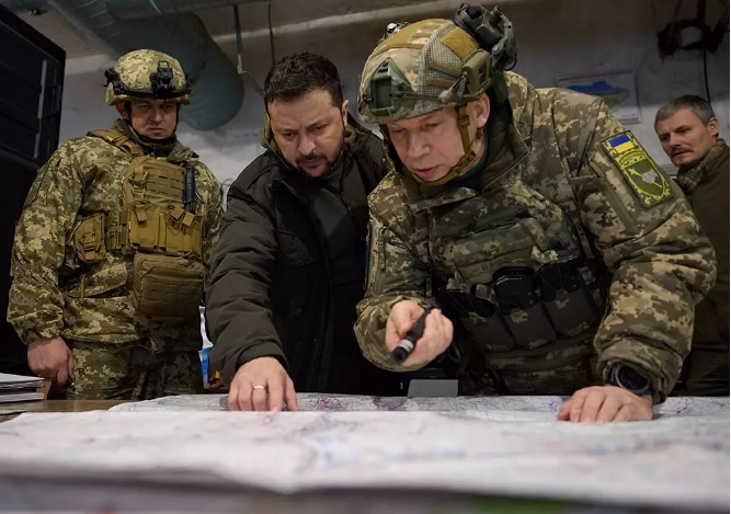 Военен експерт каза каква стратегия ще избере новият началник на ВСУ за ново настъпление