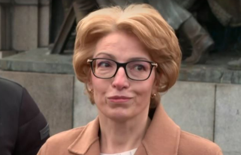 Вяра Тодева се оправда за новия скандал в СОС, а оставката й...