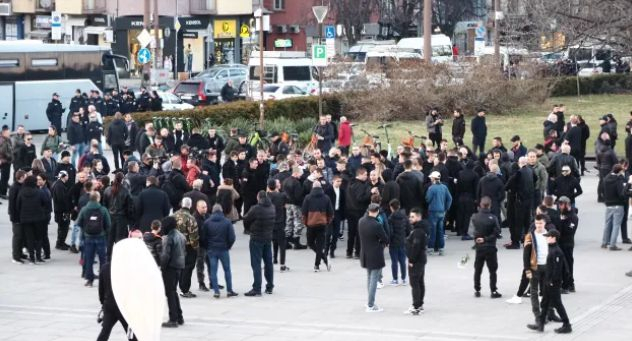 Светкавична заповед: Секнаха "Луковмарш" СНИМКИ