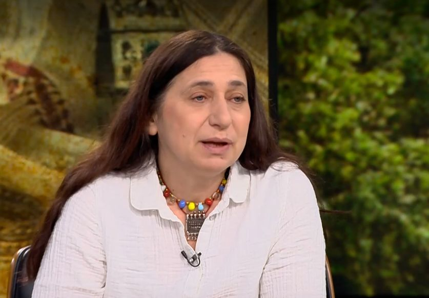 Изненада! Дъщерята на Желю Желев готви нещо голямо в центъра на София ВИДЕО
