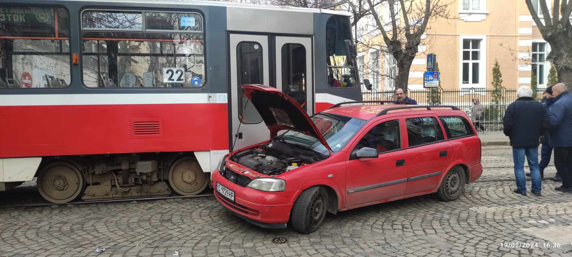 Само в БЛИЦ: София почерня от полиция на това място заради зловещ екшън СНИМКИ