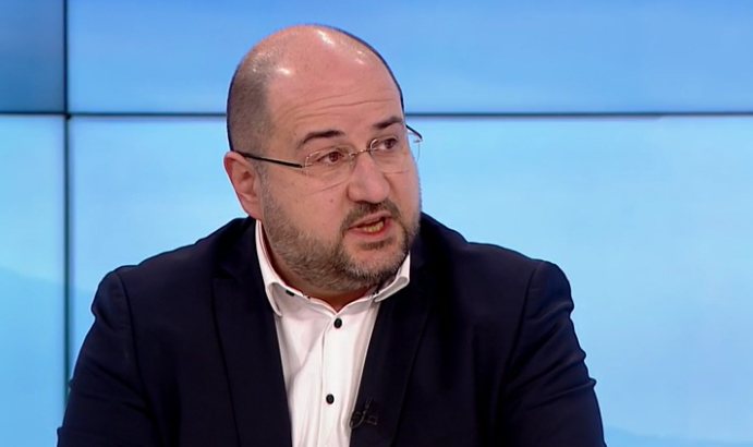 Прошко Прошков разби кмета Терзиев и Бонев за едни бакалски сметки