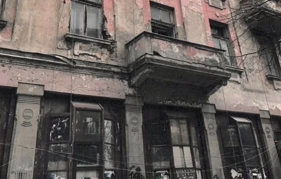 Столичани ще плакнат окото, реставрират емблематичния хотел „Париж“
