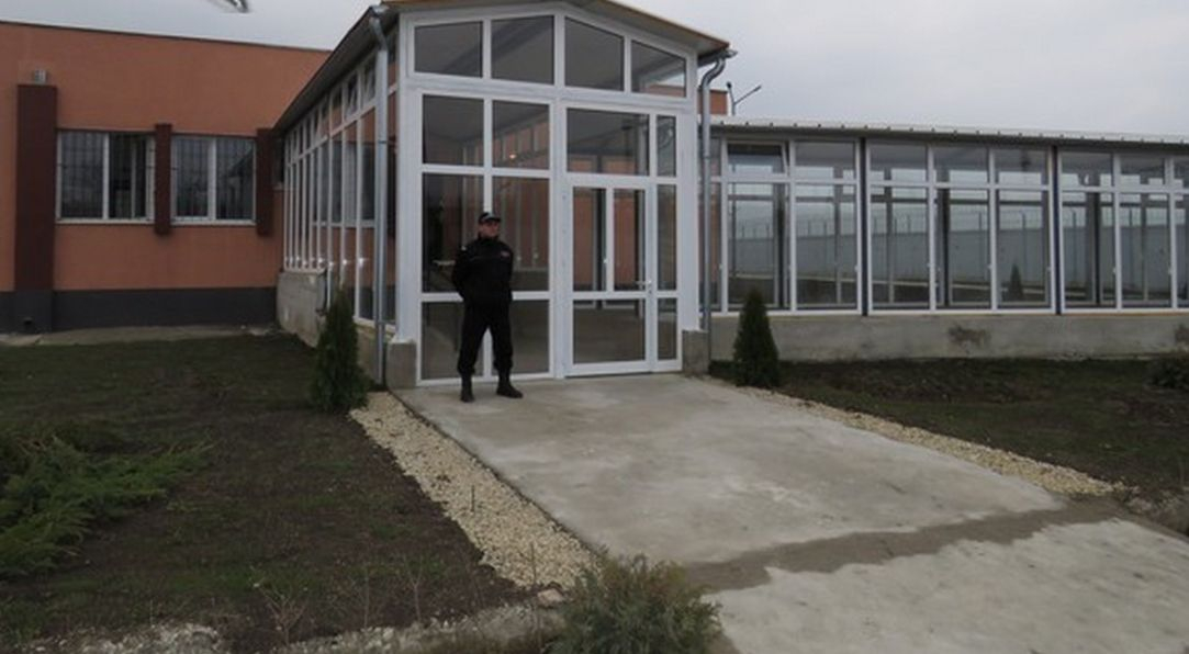 Нова смърт зад решетките в Бургас: "Крокодил" уби Йордан - тялото му било жигосано със зловещи рани