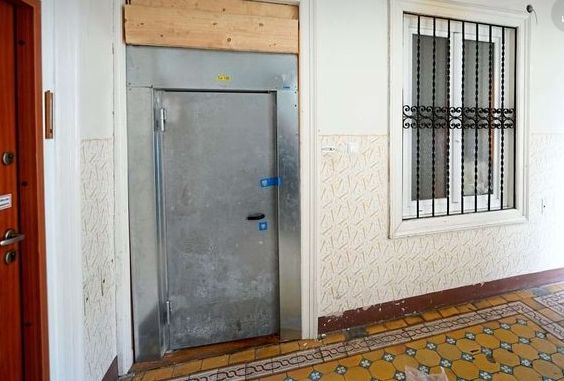 Вендета от балканската мафия: Труп на мъж с отрязани крака във вана и до стол за изтезания смрази Виена 