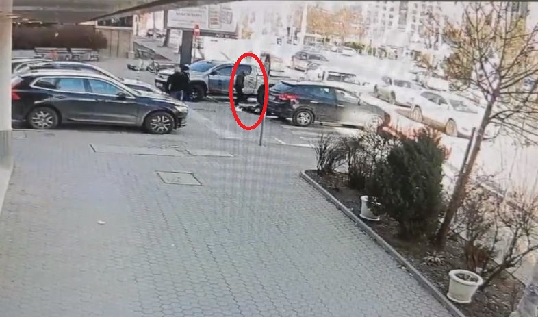 СДВР пусна страшно ВИДЕО 18+ от зверски бой в София, търси извършителя 