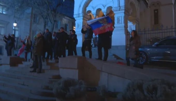 Напрежение пред Руската църква в София по време на шествието в подкрепа на Украйна 