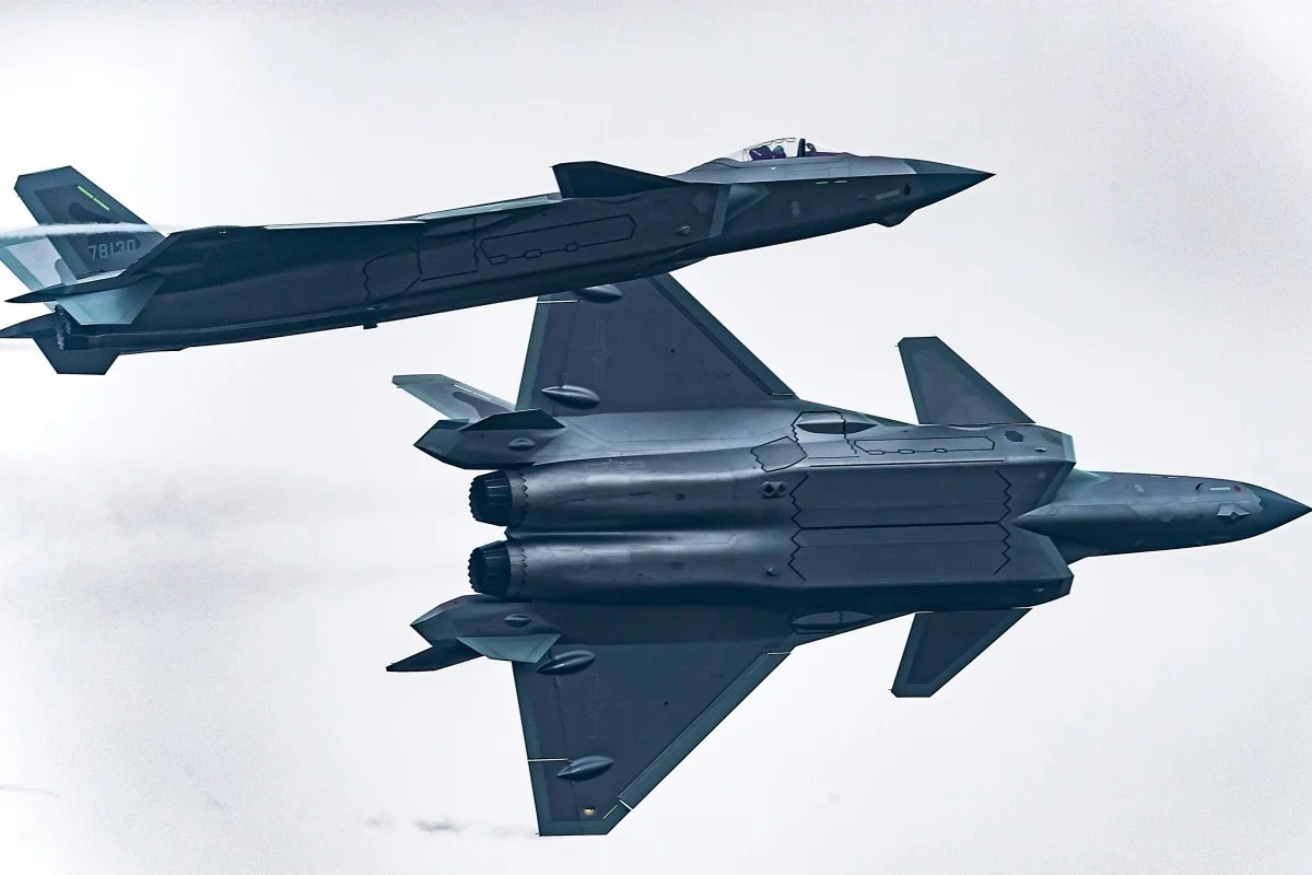 Китайски учени създават стелт самолети с помощта на плазма