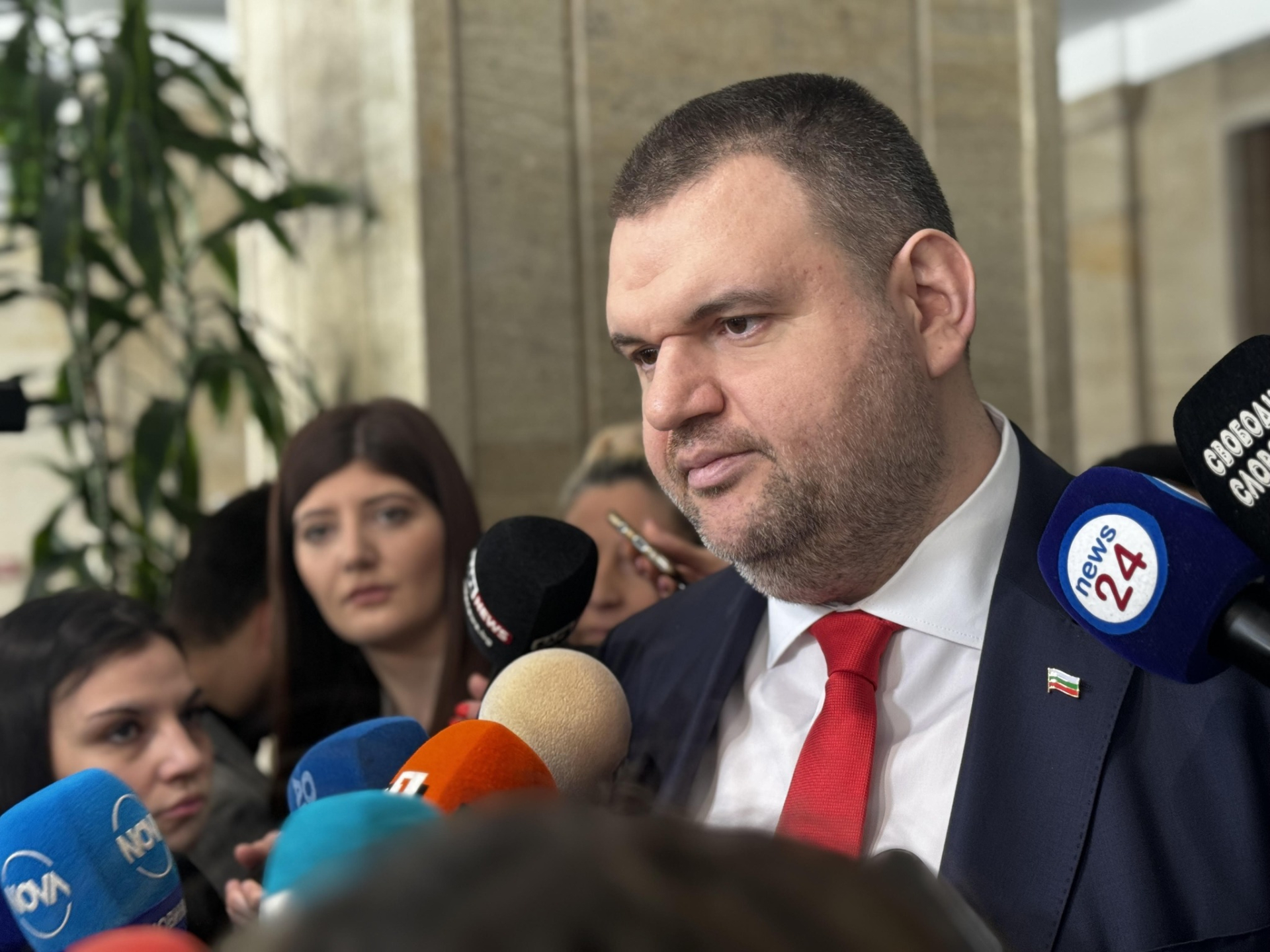 Пеевски: Тагарев свърши една голяма нула за Украйна. Ние с Борисов, ГЕРБ и ДПС направихме всичко в парламента