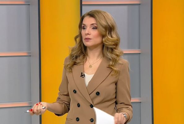 Стара травма: Красива водеща на БНТ смълча с тежко признание СНИМКИ