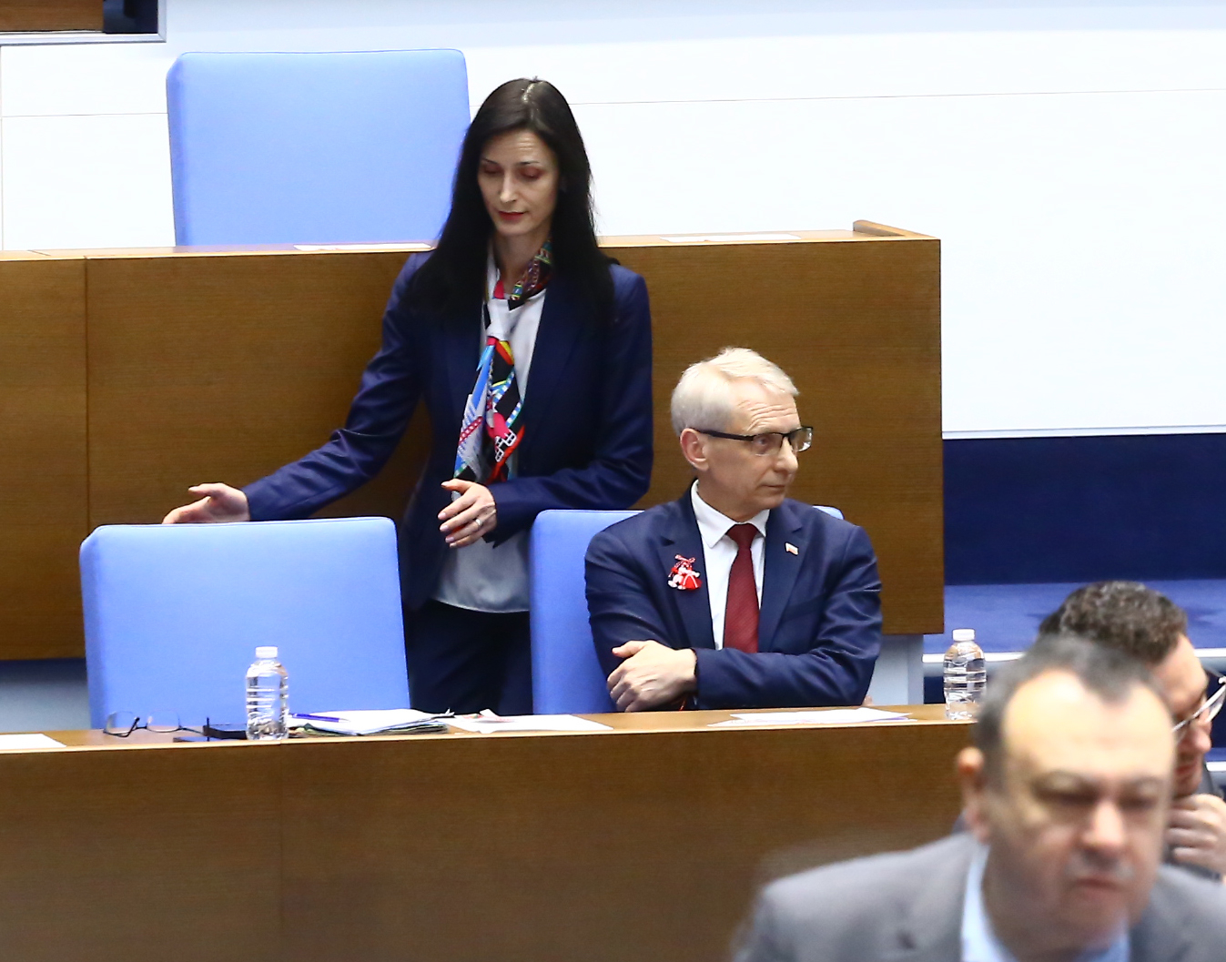 Денков и Петков шокираха с ход, насред преговорите поискаха от Габриел да…