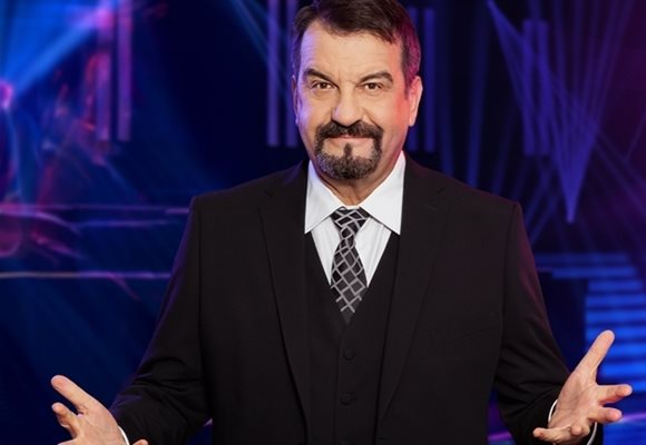 Ники Кънчев си избра красавица, цял град ѝ се радва ВИДЕО