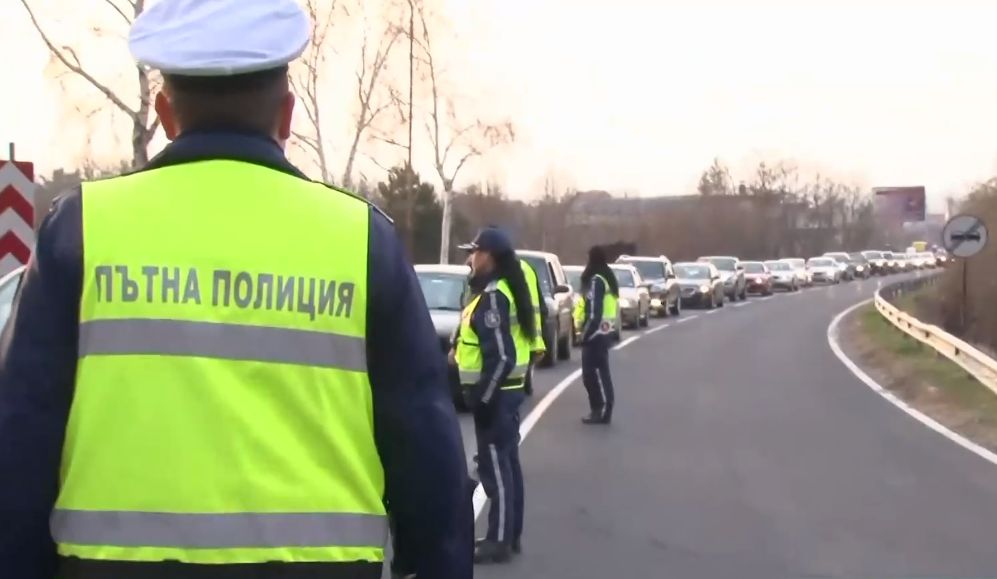 Кошмарна ситуация край Шипка: Ужасът започнал още в 4 ч. посред нощ ВИДЕО