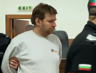 Червения пират проговори! Ексклузивни СНИМКИ от съда