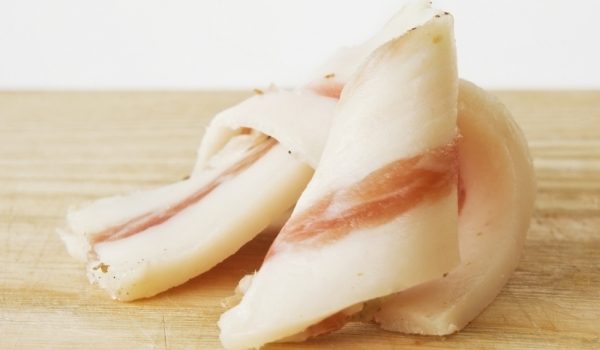 Яжте сланина по този начин, за да е полезна за сърцето