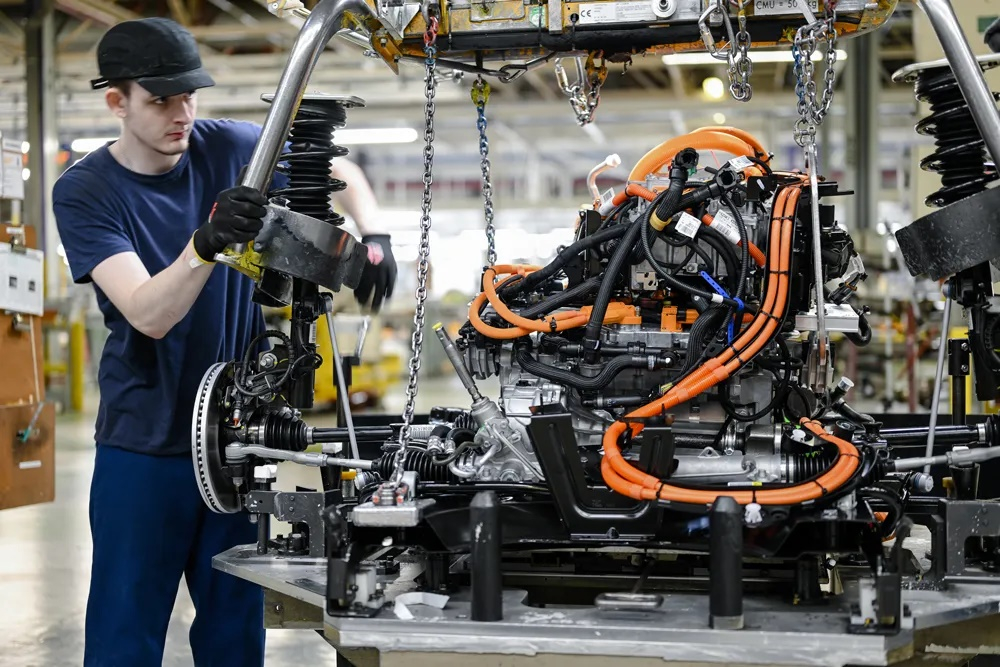 Skoda си каза думата за дизела, а неин конкурент за ДВГ 