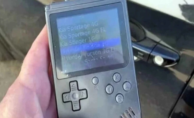 Зъл гений: В чужбина пропищяха как крадат колите им с БГ уред, а с Nokia 3310... СНИМКА