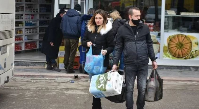 Нашенци на талази атакуват Одрин! За само 100 лева в чантите слагат... СНИМКИ