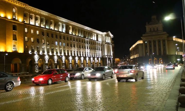 Безпрецедентна ситуация в триъгълника на властта, съвременната история не помни такова нещо