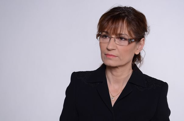 След 30 години шефката на пенсионните фондове се пенсионира СНИМКИ