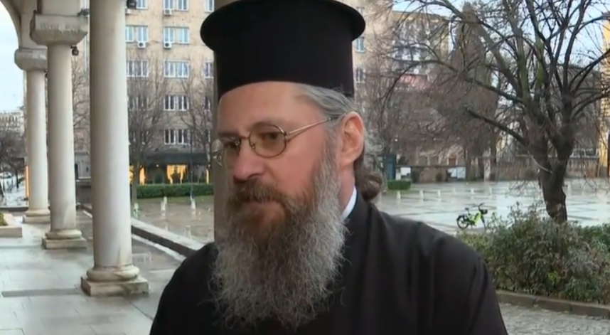 След кончината на патриарха ген. Мутафчийски веднага...