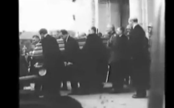 Траурен детайл обвърза погребението на патриарха и цар Борис III СНИМКИ