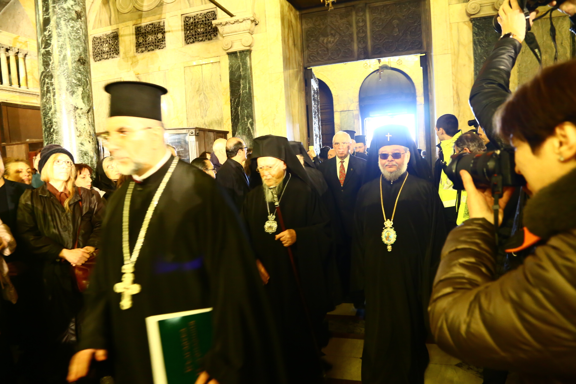 Траурен детайл обвърза погребението на патриарха и цар Борис III СНИМКИ
