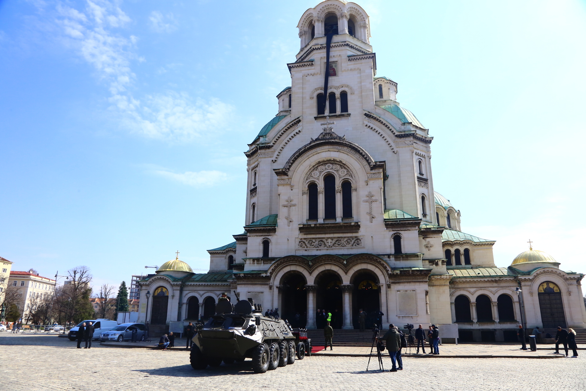 Траурен детайл обвърза погребението на патриарха и цар Борис III СНИМКИ