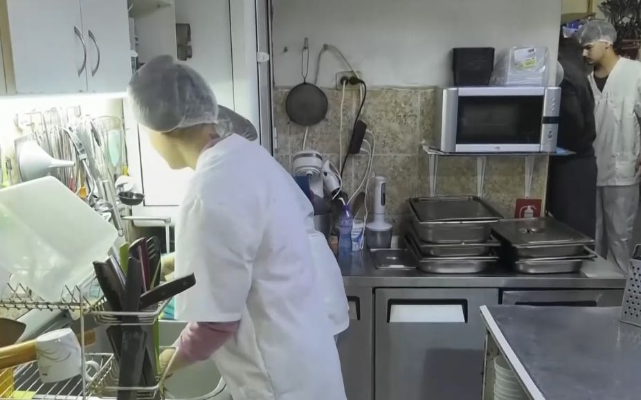 Голяма промяна от 1 април за учениците, които учат занаят ВИДЕО