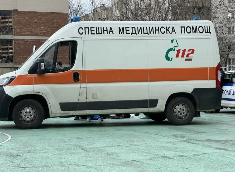 Трагедия в Казанлък: 10-г. момче издъхна в училище СНИМКИ 18+