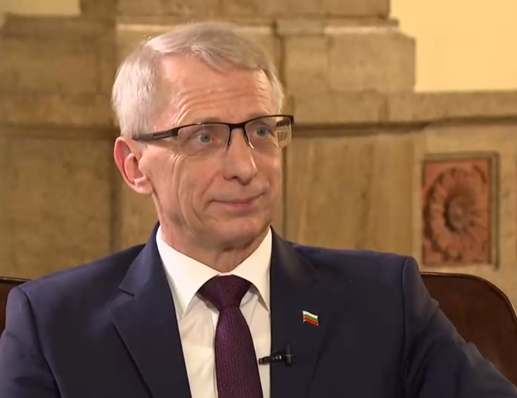 Евгени Минчев: Членът на Денков увисна...