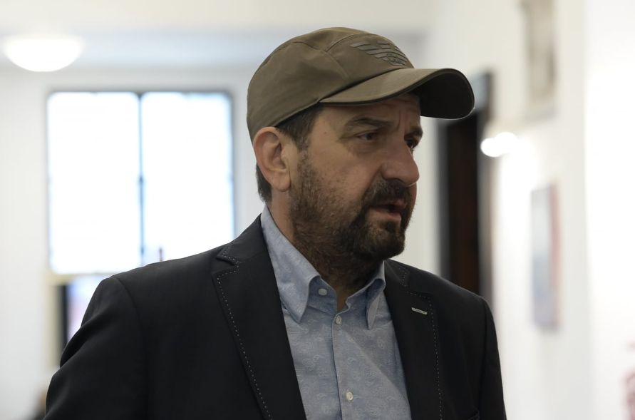  Кюстендил почерня от полиция, замесени са Ники Кънчев и знойни красавици