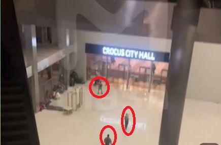 Брутално ВИДЕО 18+! Брадатите терористи в Подмосковието разстрелват хора от упор