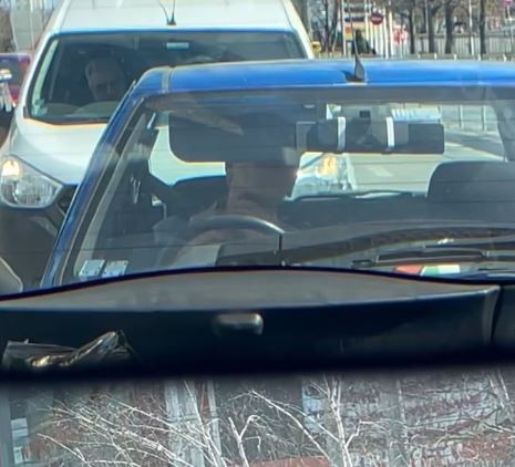Цяла София гледа и не вярва на очите си какво направи шофьор в задръстването СНИМКИ