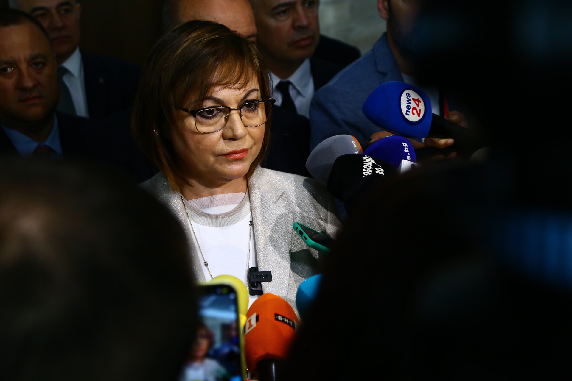 Нинова: Ето ви паралелна държава, на най-висок връх