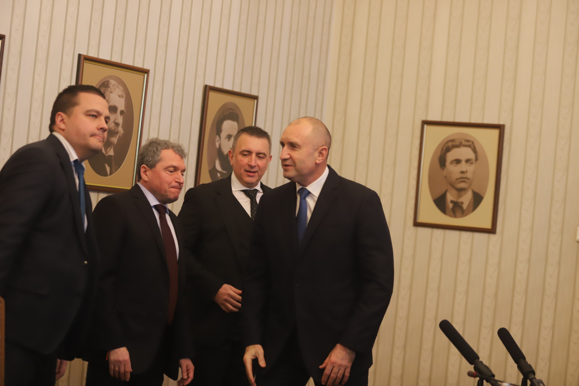 Горещо от "Дондуков" 2: България отива на избори, заради този ход на ИТН