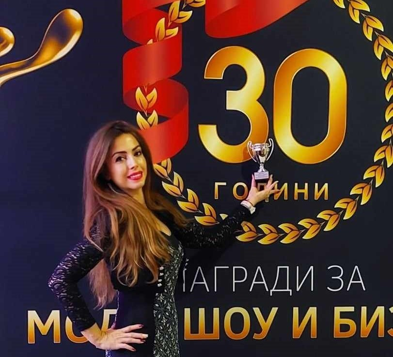 Едно от нежните остриета на БЛИЦ стана "Журналист на годината"!