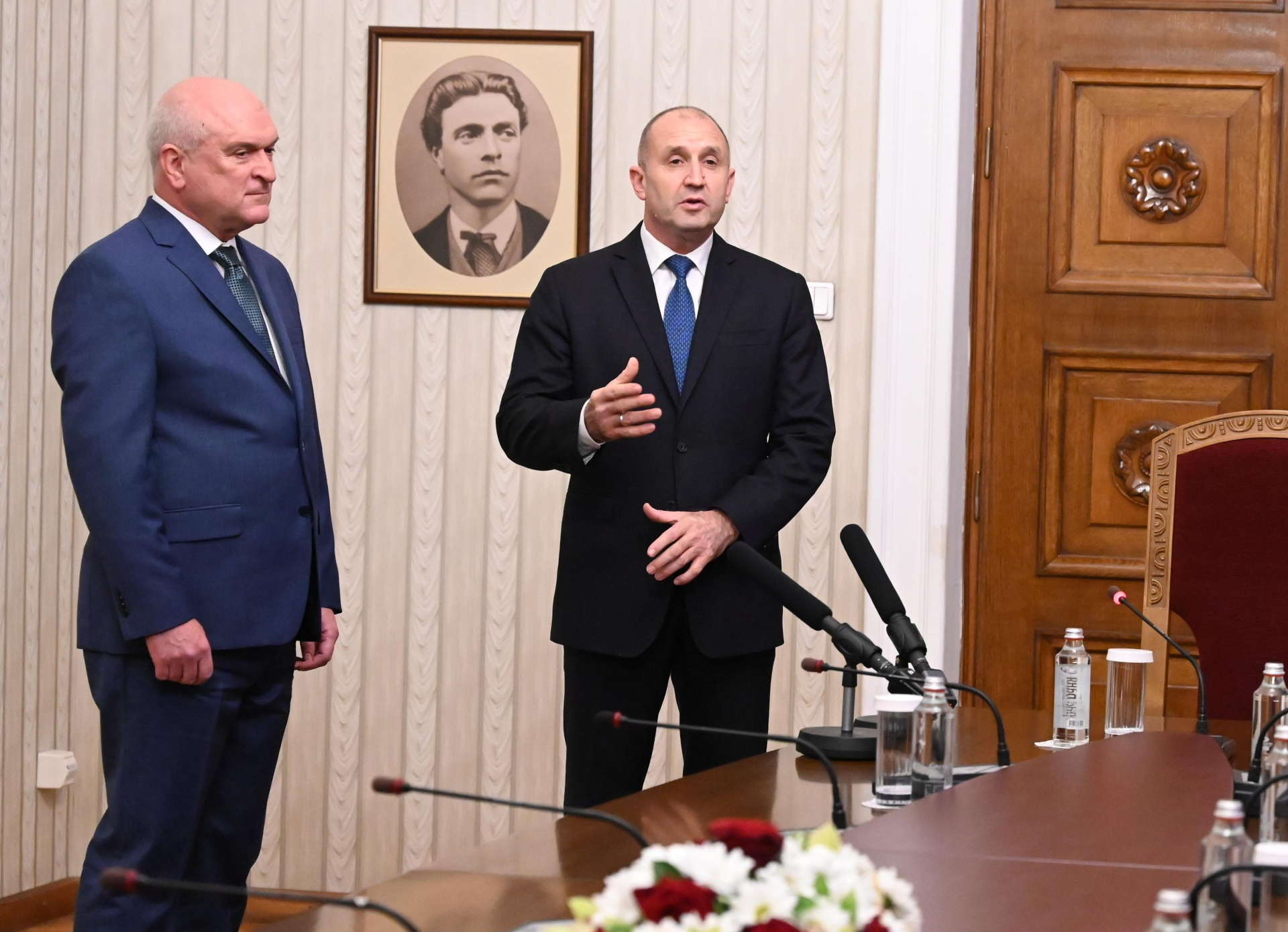 Радев и Главчев се обединиха заради...