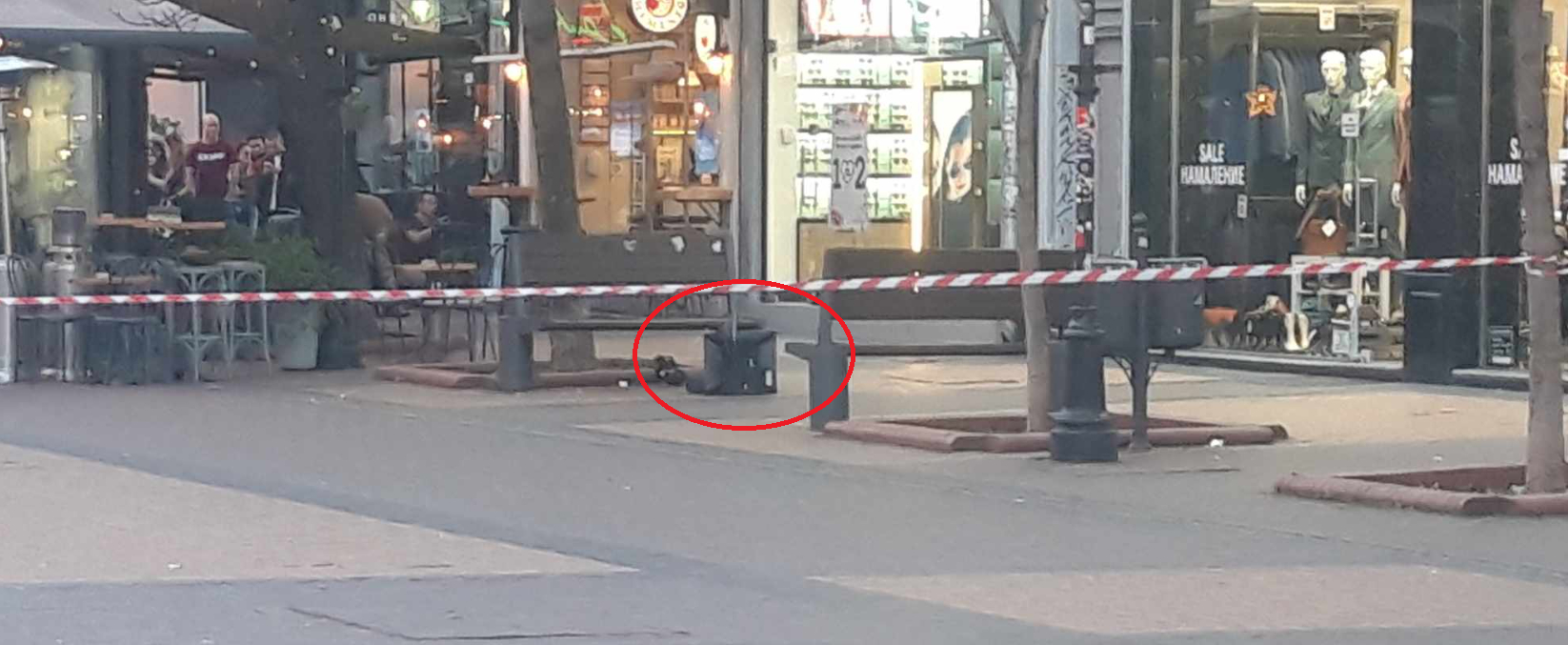 Първо в БЛИЦ! Паника на "Витошка" в София, евакуират хора СНИМКИ