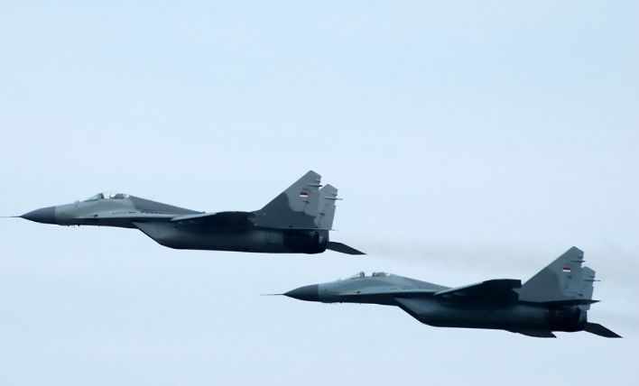 Напрежение в небето, Сърбия вдигна два МиГ-29