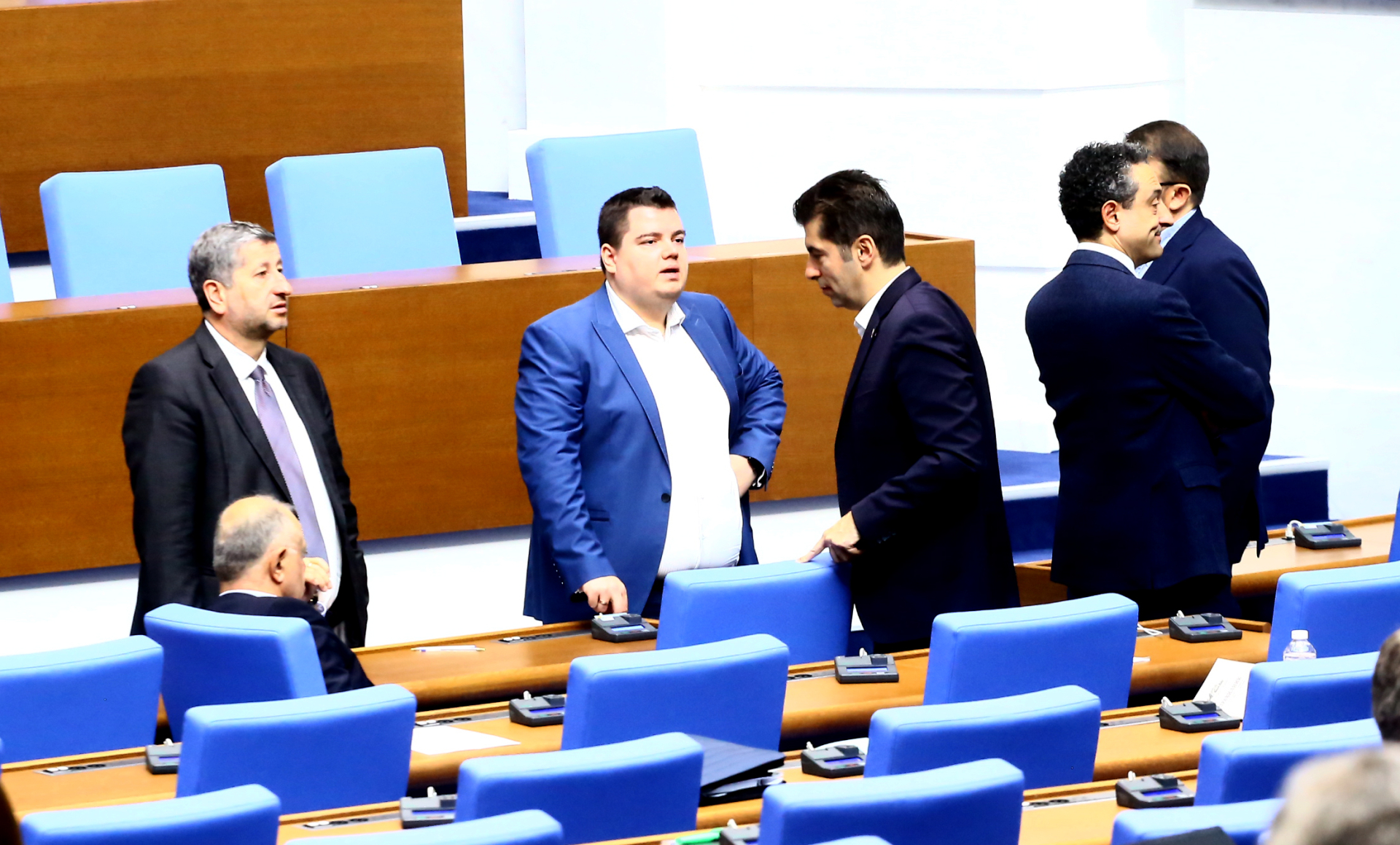 Кошмарна прогноза: Ужасяващ кабинет или нови избори