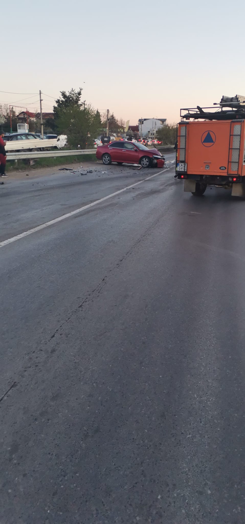 Извънредно в БЛИЦ! Ад в София, хвърчат линейки и пожарни, страшно е! СНИМКИ