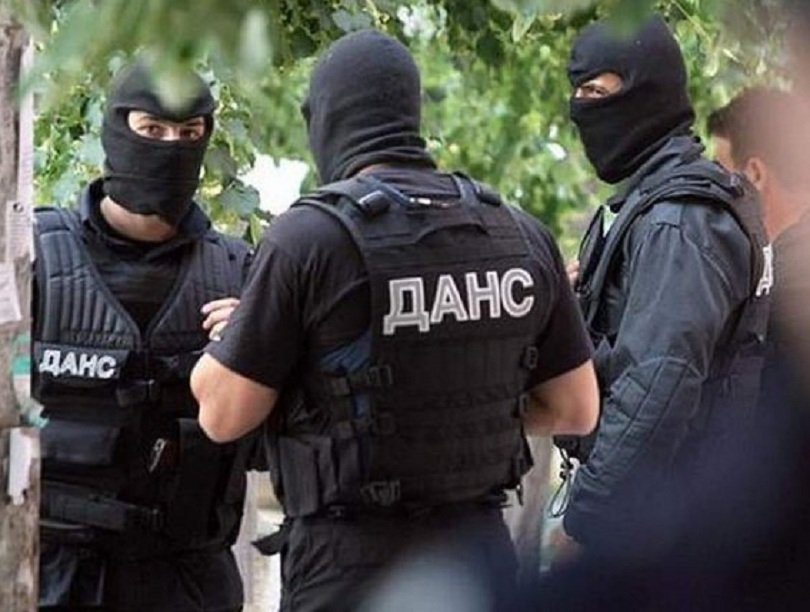 Акция на ДАНС в София, тарашат известен хотел и...