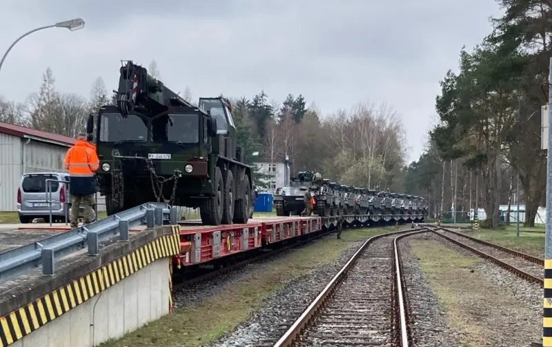 Германия и Полша с интензивна подготовка за голяма война, Бундесверът мести техника