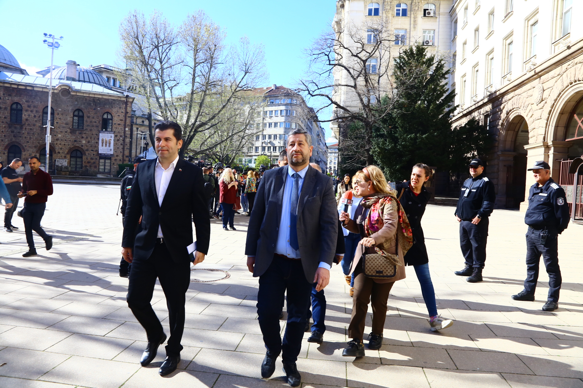 Кирил Петков и Христо Иванов с първи думи за Митов, подозират президента в...