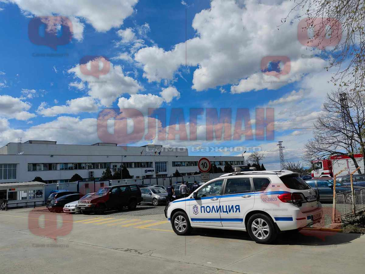 Първи КАДРИ от извънредната ситуация в Карнобат