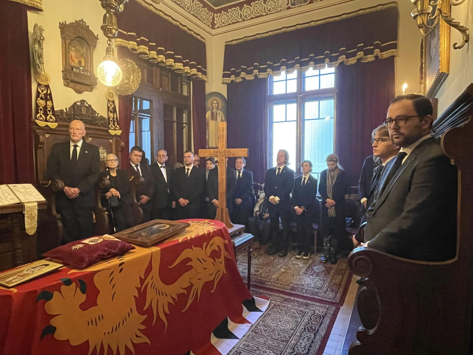 Погребаха княз Кардам Търновски в Двореца "Врана" СНИМКИ