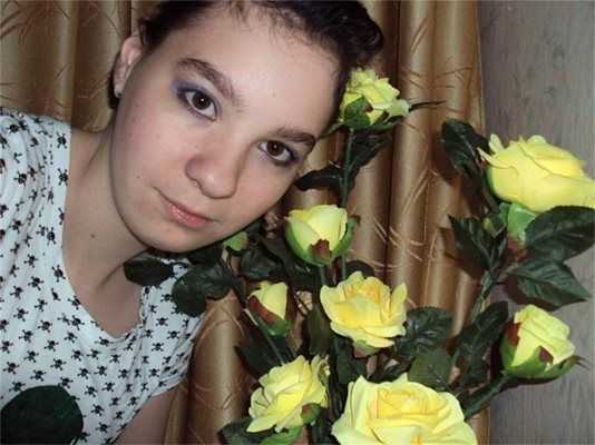 Варна в шок от жестоко убийство! Петър се промъкна в стаята на Женя и я кла 3 часа с нож и химикалка СНИМКИ